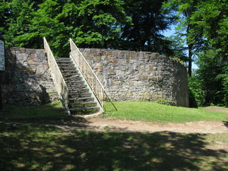 Treppe zur Isenburg