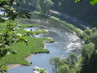 Blick auf die Ruhrschleife vom Isenberg